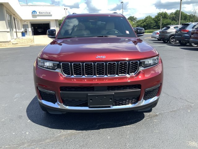 Used 2023 Velvet Red Pearlcoat Jeep Limited image 14