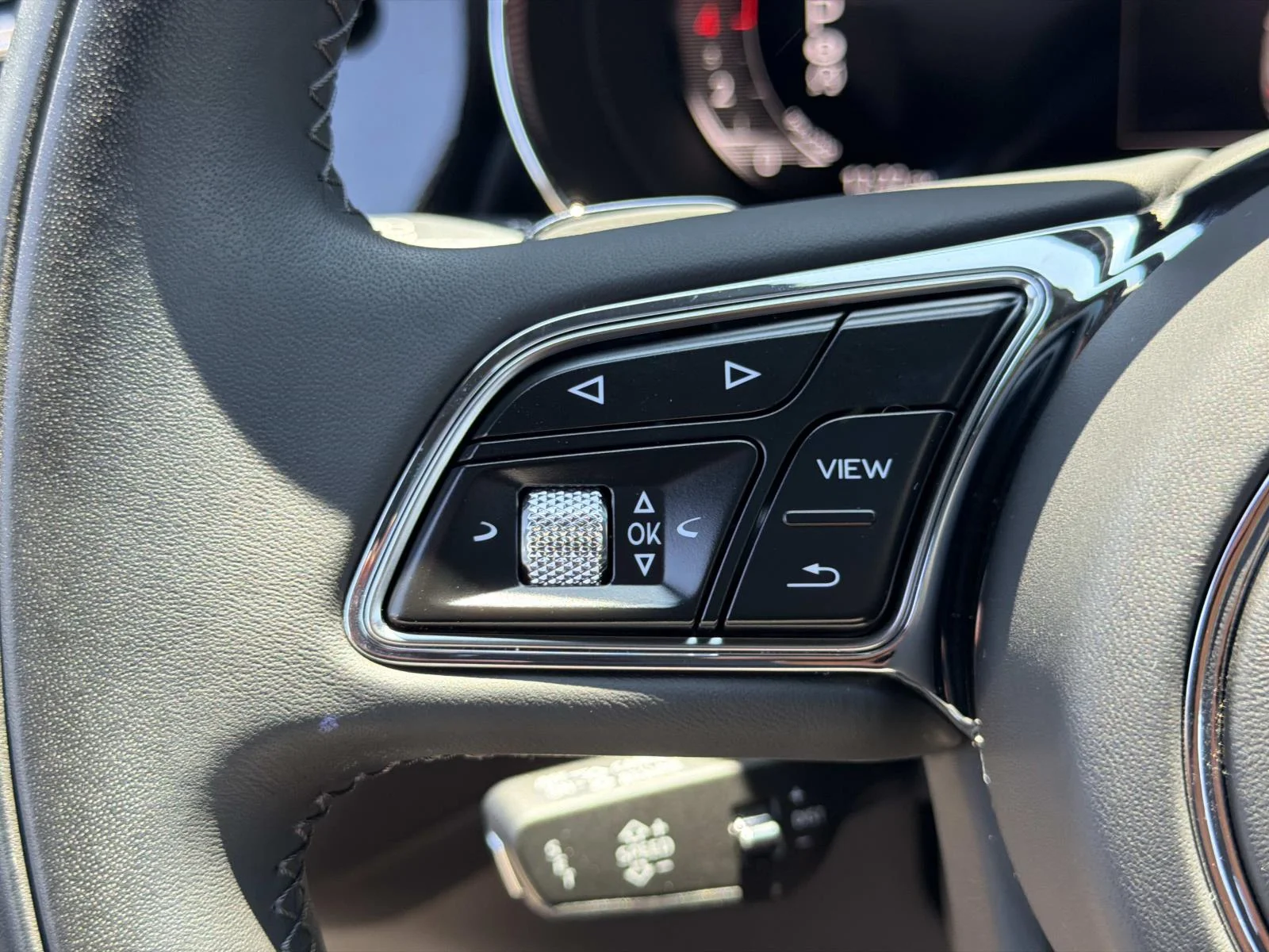 2024 Bentley Bentayga - Photo 24