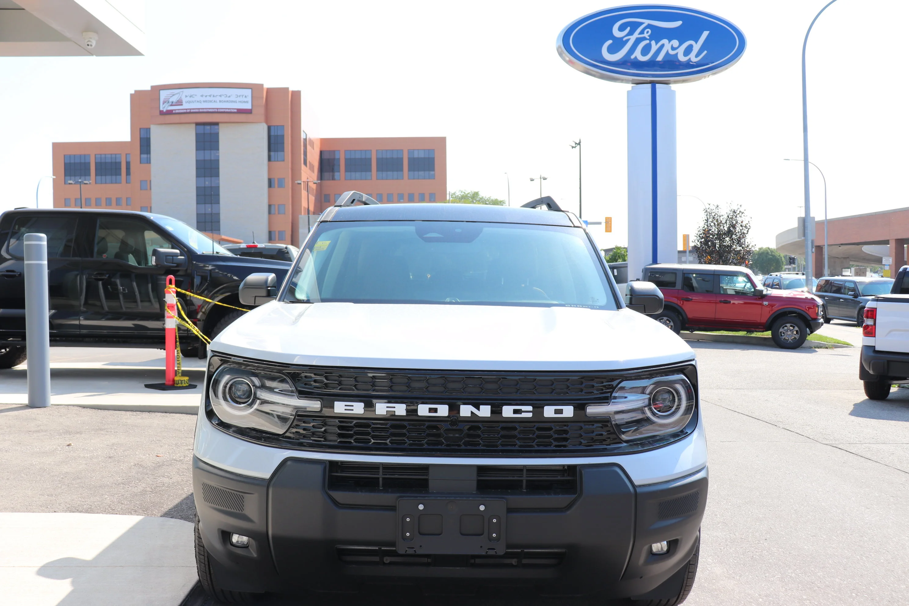 New 2026 SPACE WHITE METALLIC Ford Outer Banks image 2