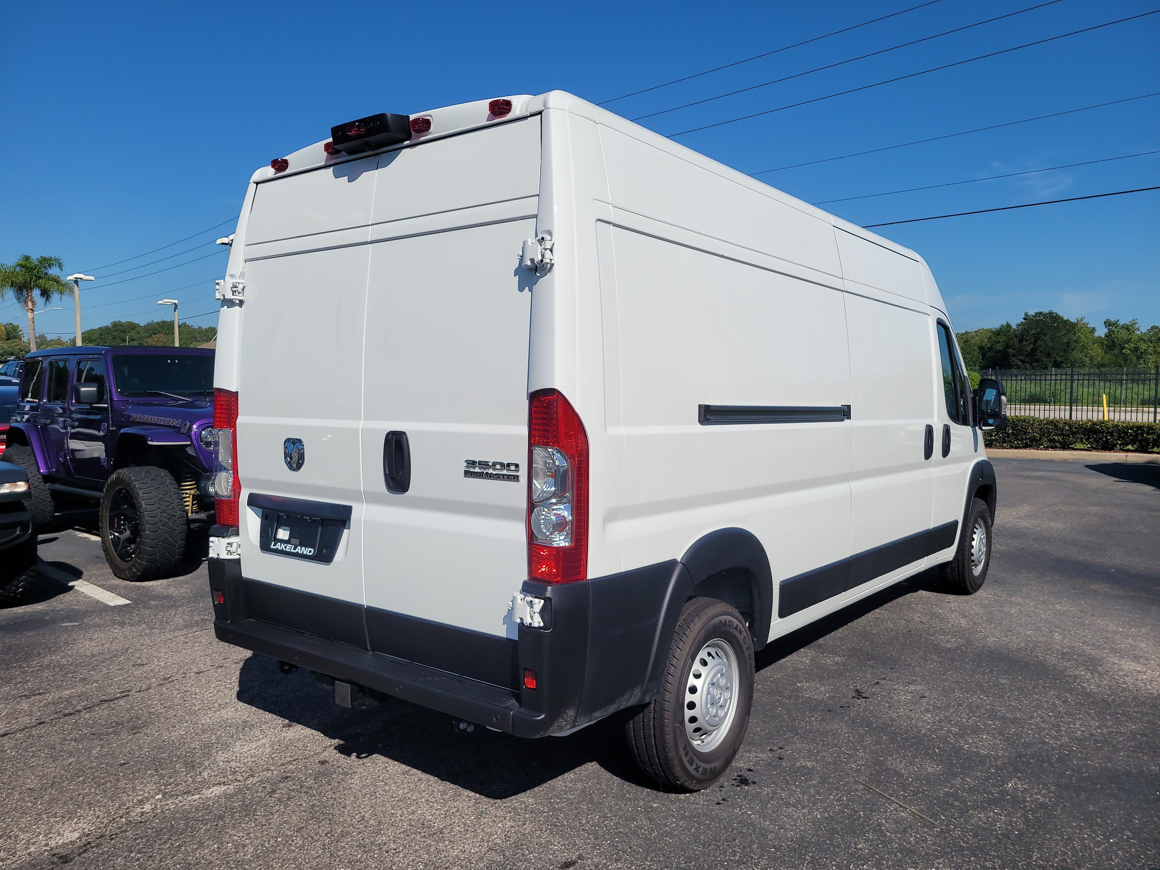 New 2026 Bright White Clear-Coat Exterior Paint RAM Tradesman image 7