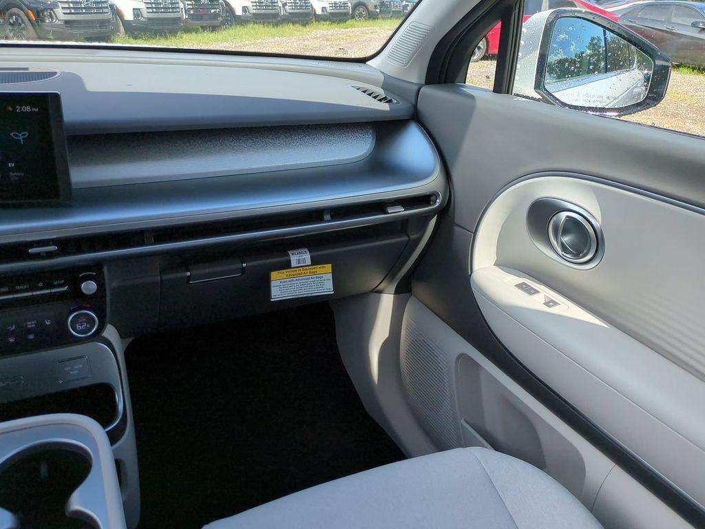 2026 Hyundai IONIQ 9 SE - Photo 16