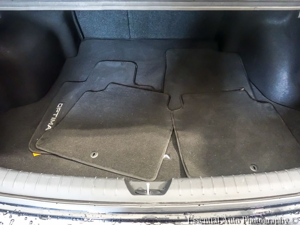 Used 2016 Ebony Black Kia EX image 20