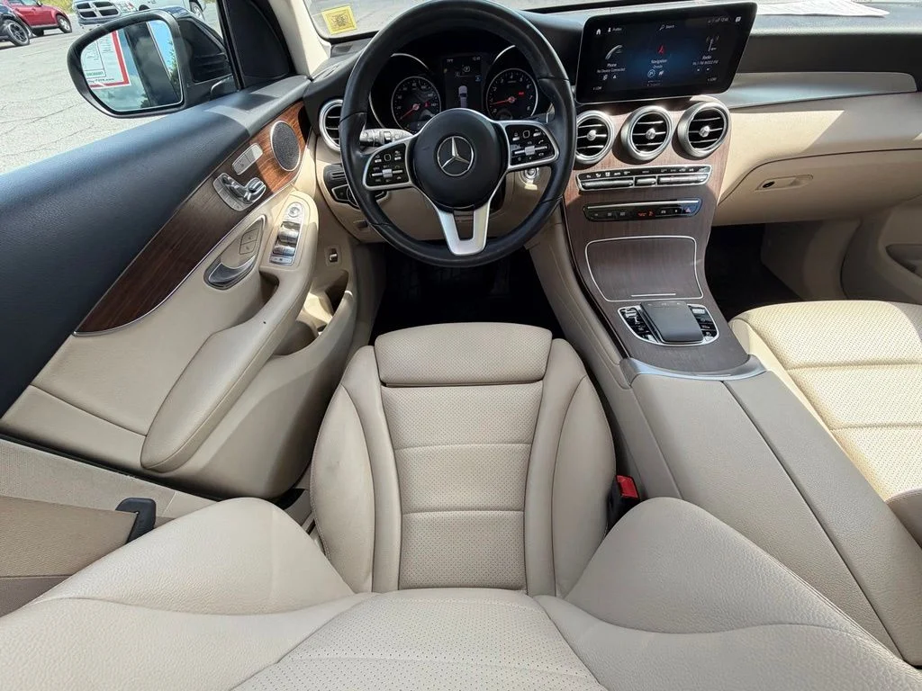 Used 2022 Black Mercedes-Benz GLC 300 image 9