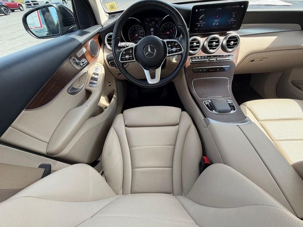 Used 2022 Black Mercedes-Benz GLC 300 image 9