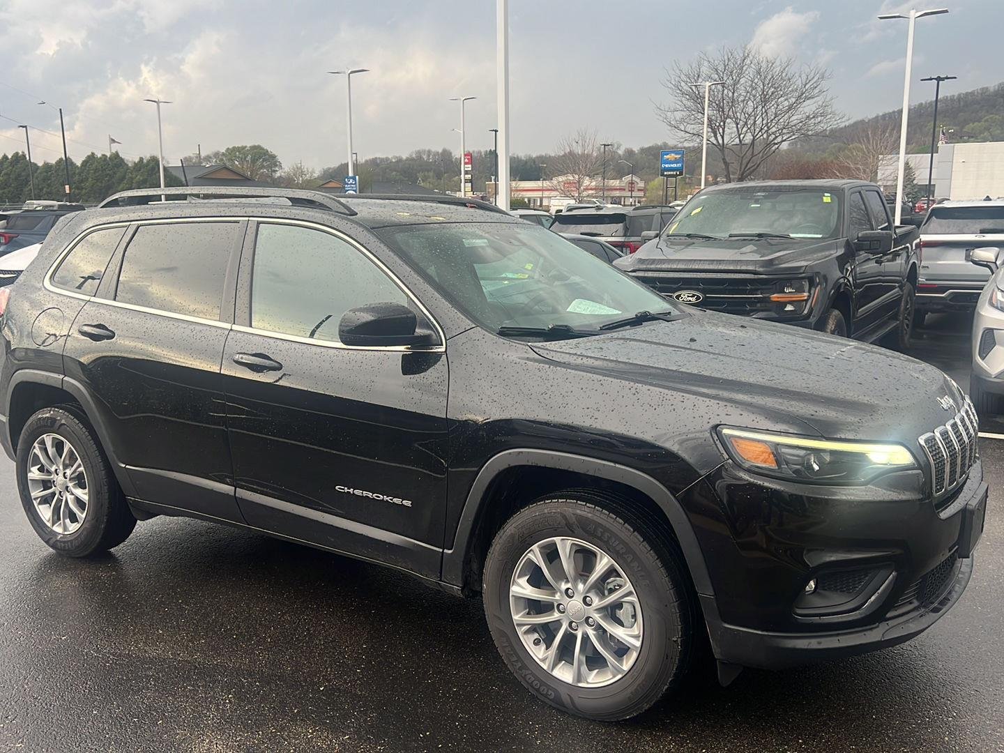 Used 2022 Jeep Cherokee Latitude Lux with VIN 1C4PJMMX2ND500879 for sale in Winona, Minnesota