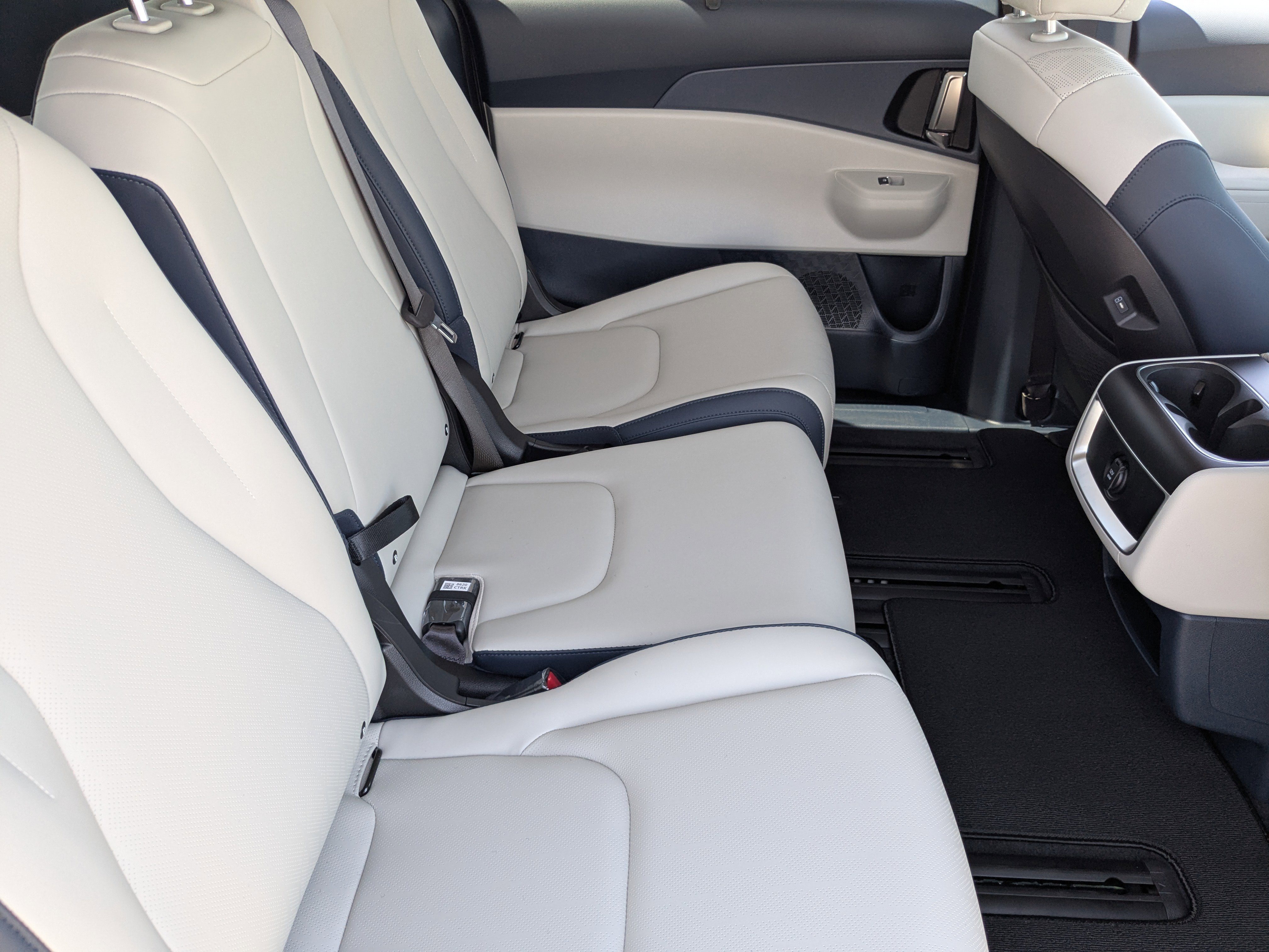 2026 Kia Carnival EX - Photo 13