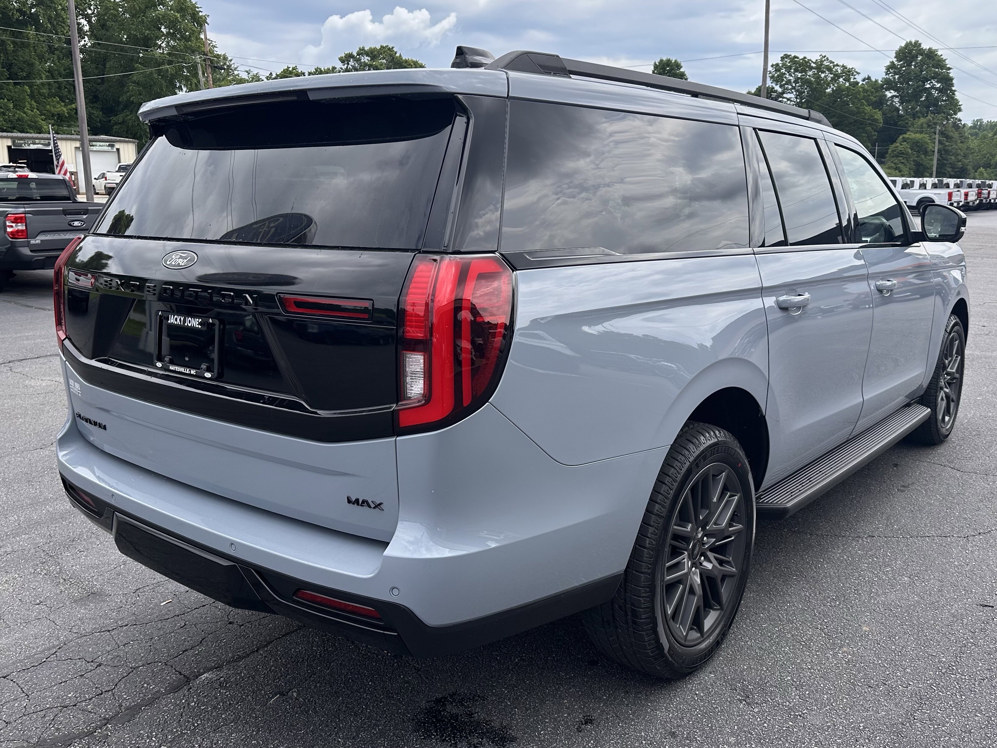 New 2026 Glacier Gray Metallic Tri-Coat Ford MAX Platinum® image 6