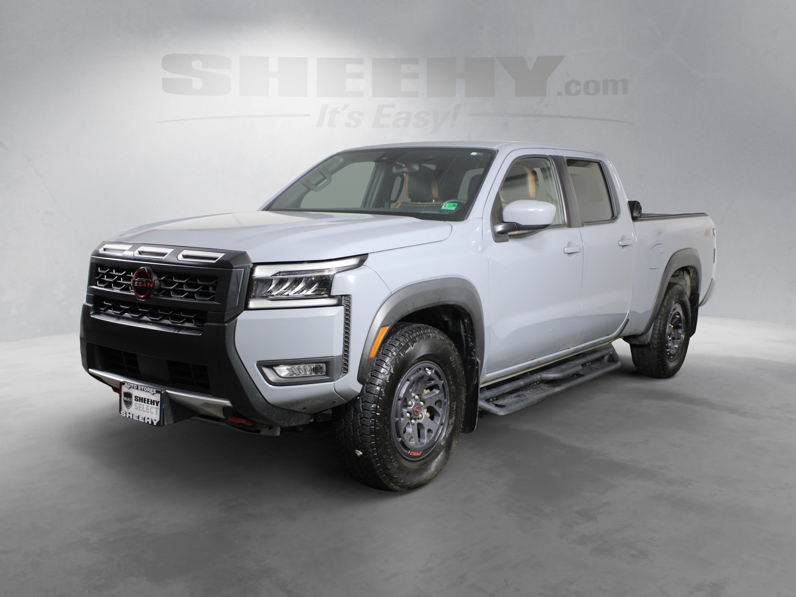 Used 2025 Gray Nissan PRO-4X image 5