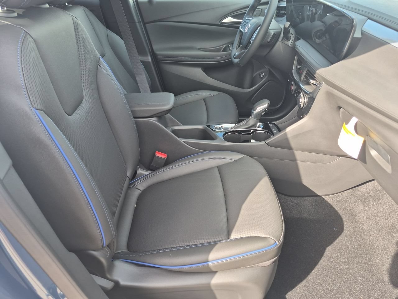 2026 Buick Encore GX Sport Touring - Photo 25