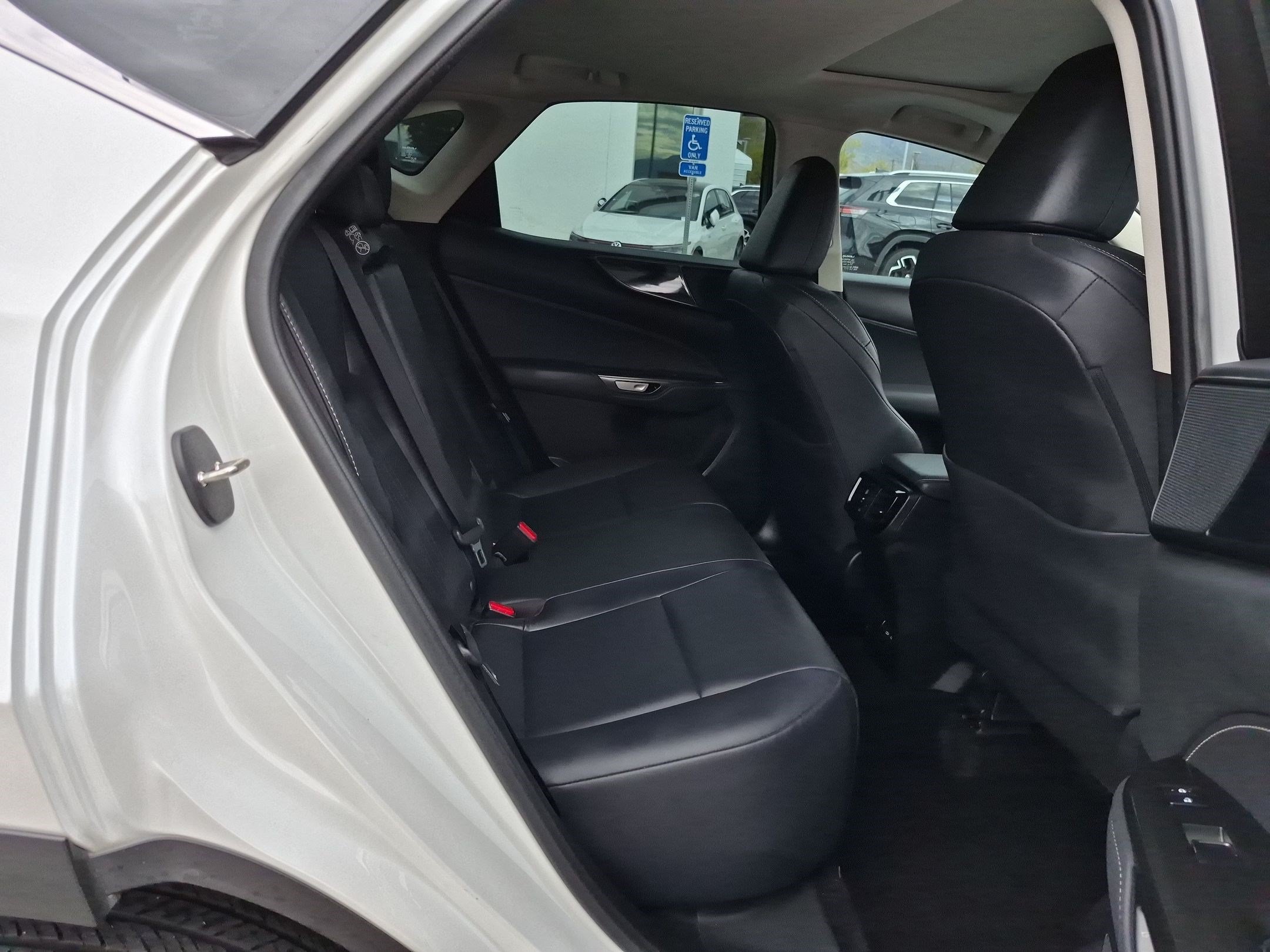 Used 2025 White Pearl Lexus NX 350 Premium image 32