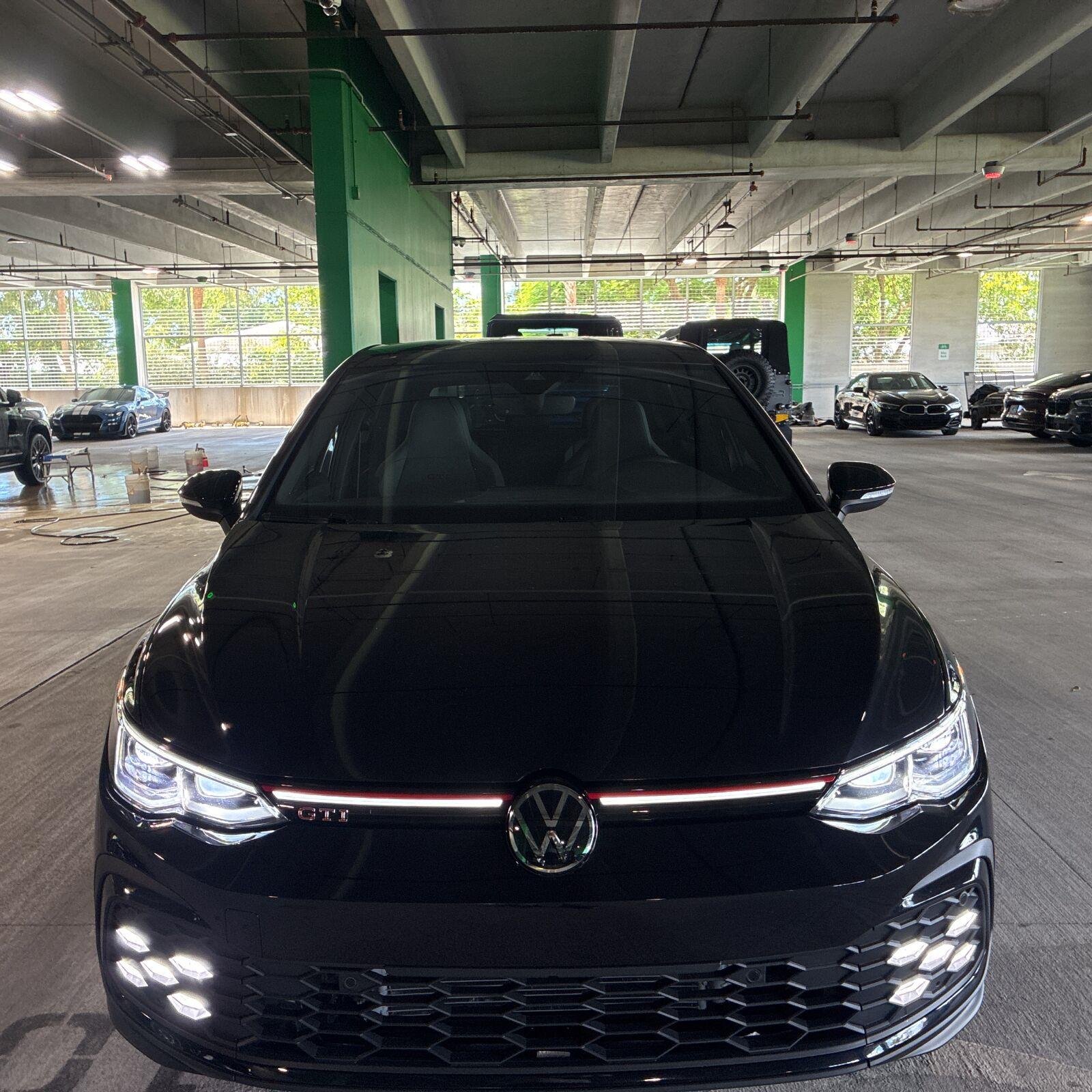 Used 2024 Deep Black Pearl Volkswagen SE image 5