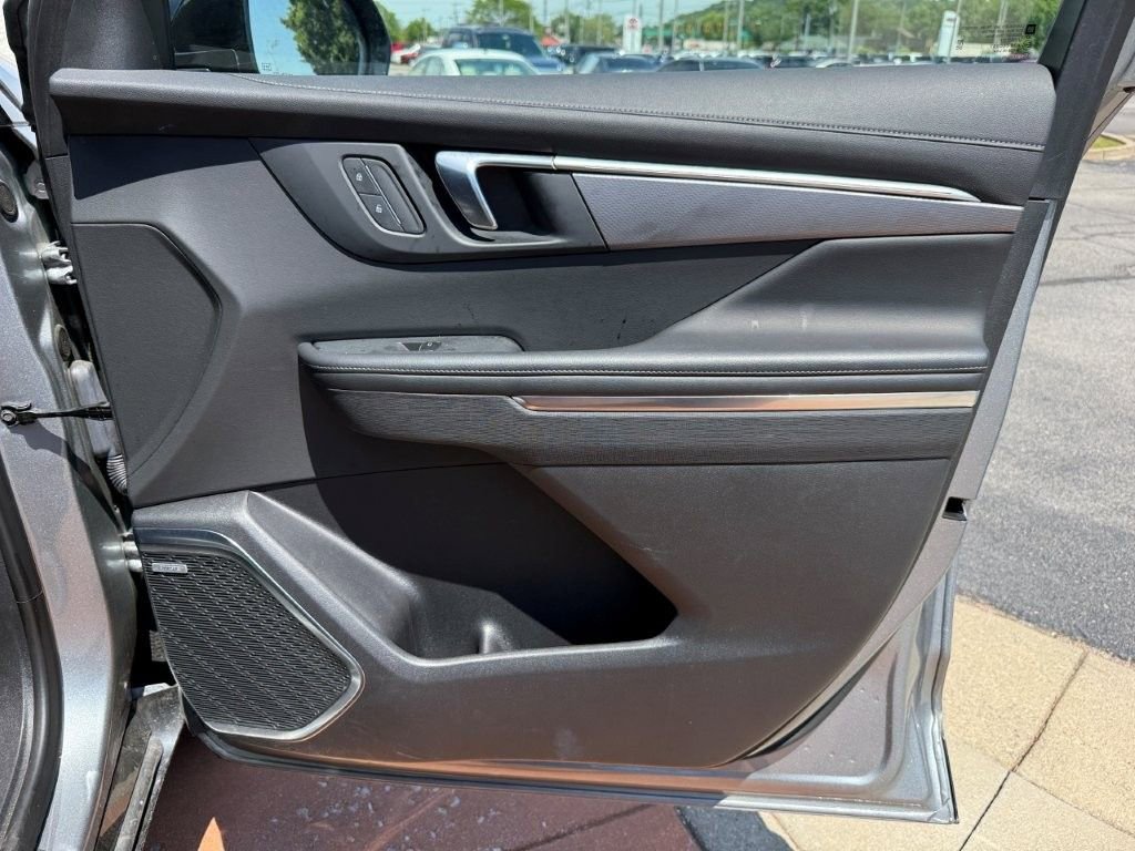 Used 2025 Moonstone Gray Metallic Buick Sport Touring image 21