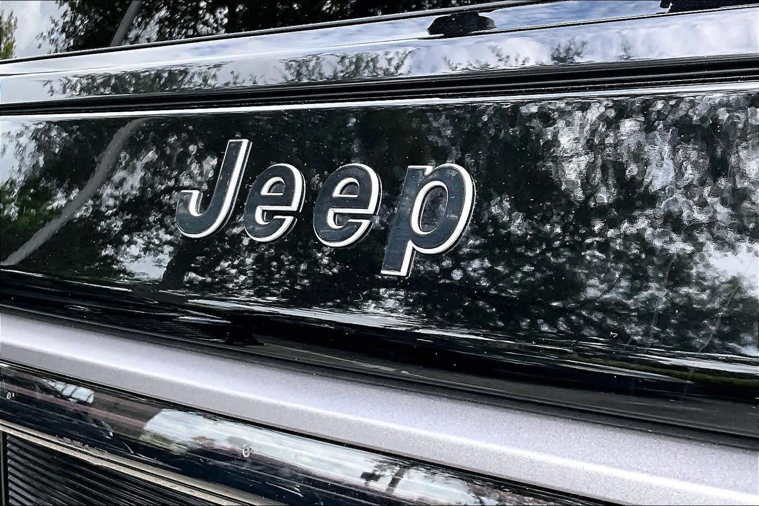 Used 2026 High Gloss Black Jeep Limited Reserve image 30