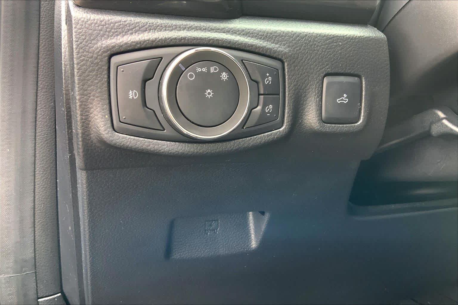 Used 2021 Shadow Black Ford LARIAT image 33