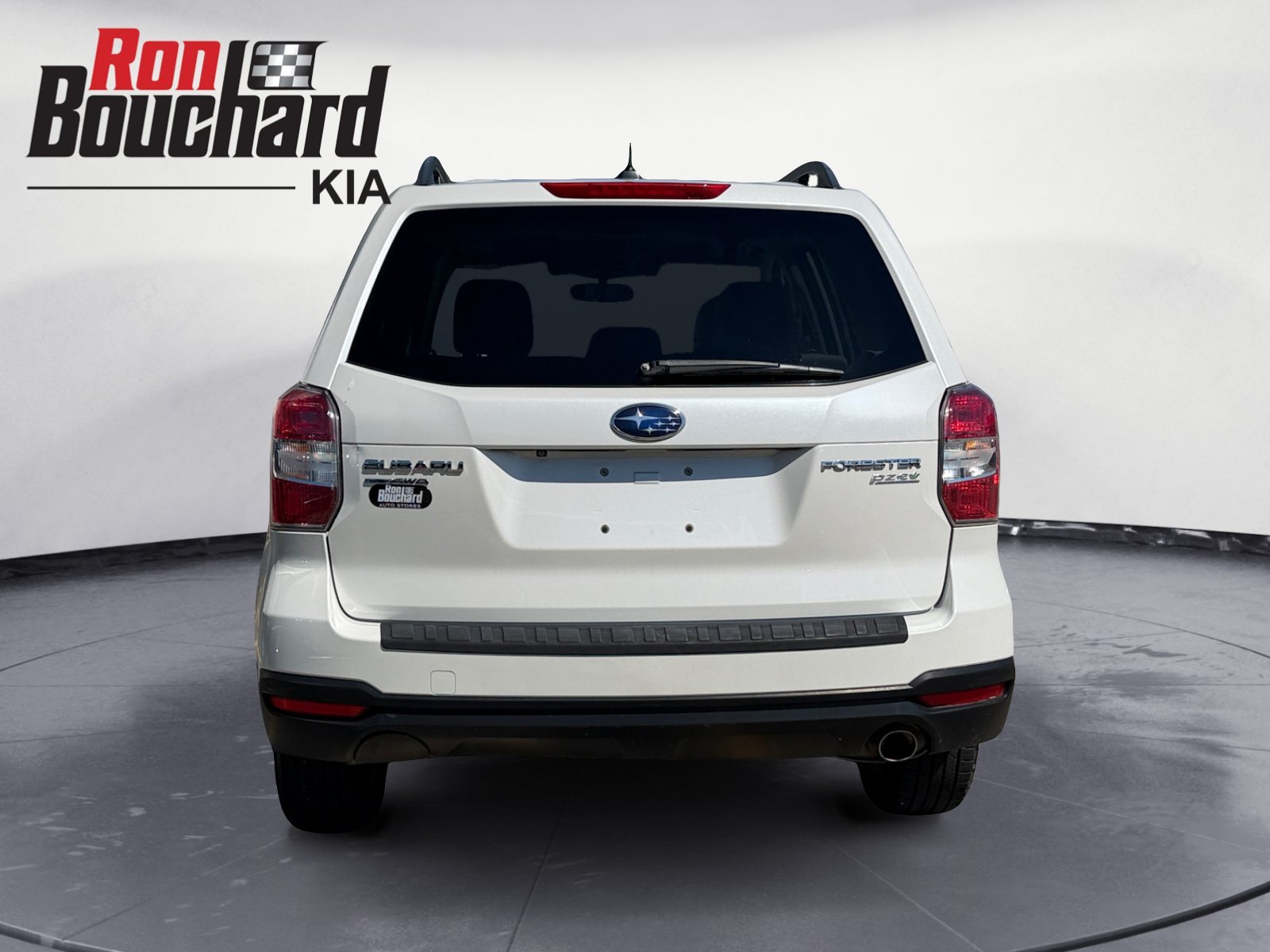 Used 2015 Satin White Pearl Subaru 2.5i Premium image 3