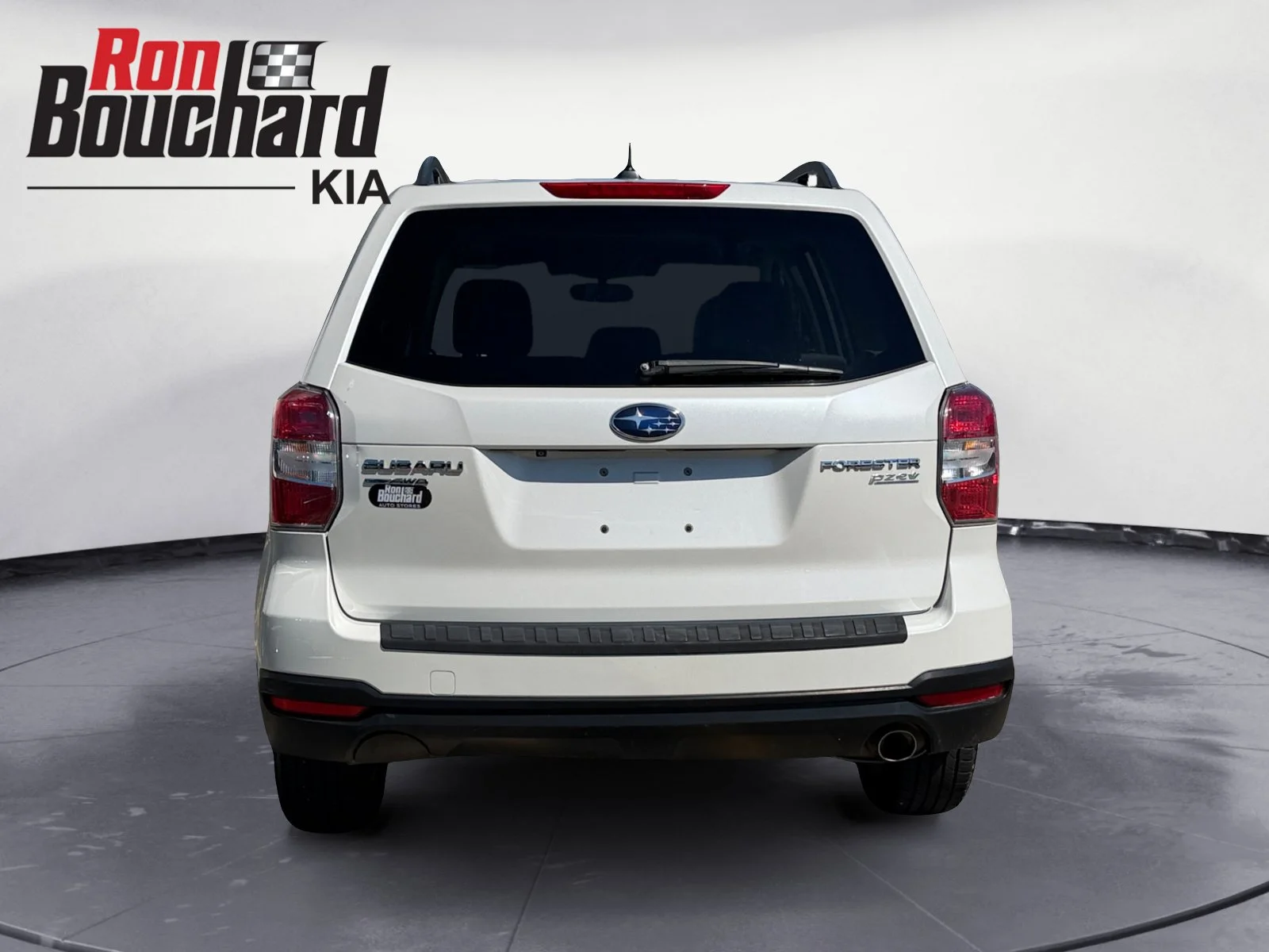 Used 2015 Satin White Pearl Subaru 2.5i Premium image 3