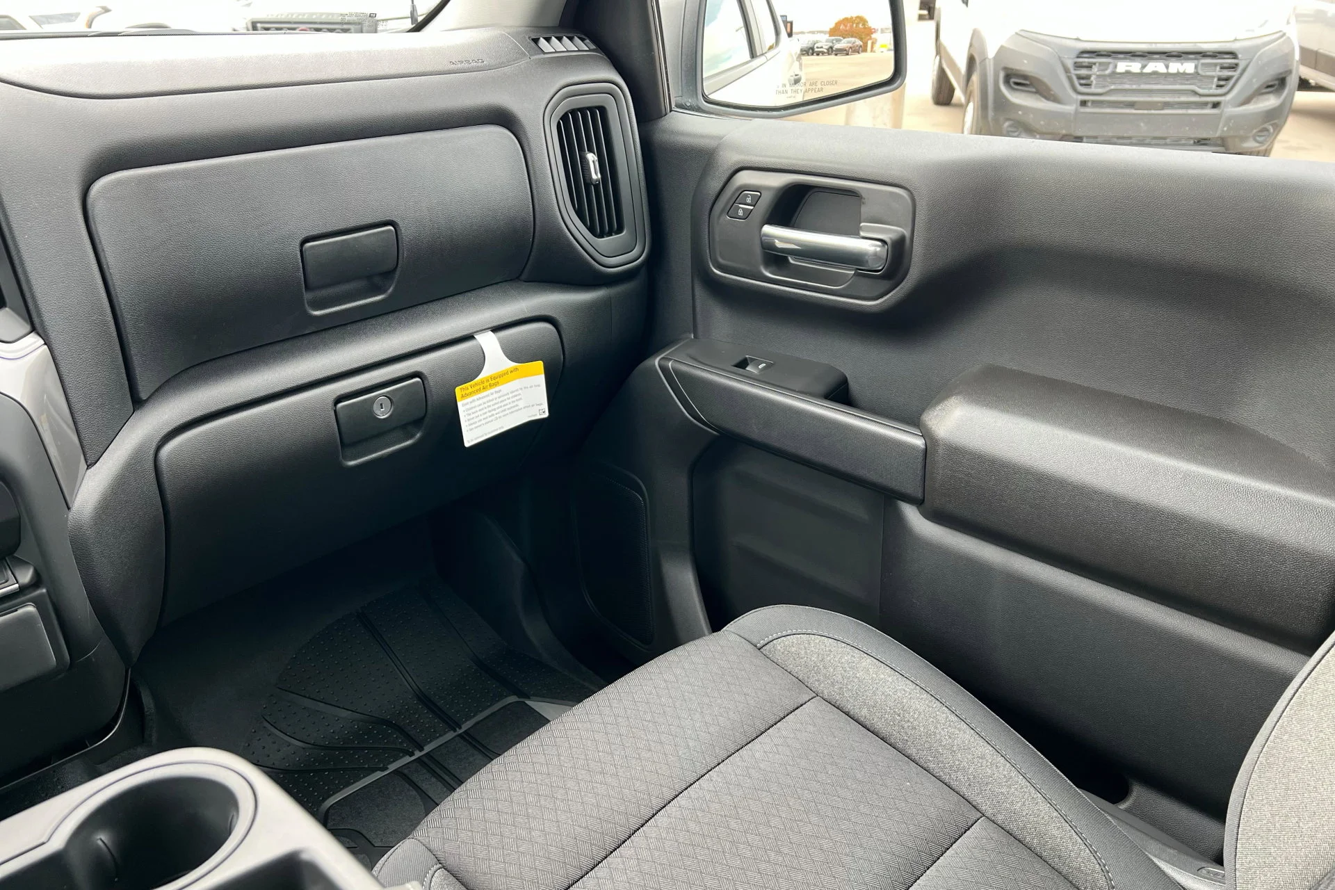 2026 Chevrolet Silverado 1500 Custom - Photo 10