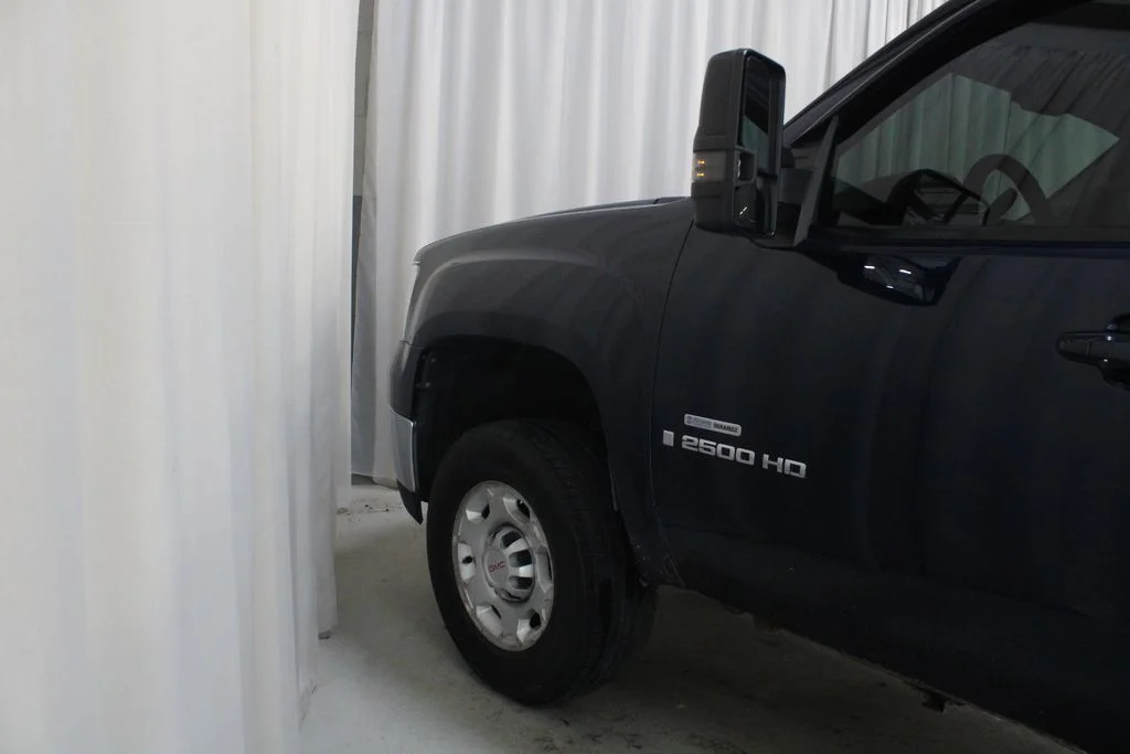 Used 2009 Blue GMC SLT image 27