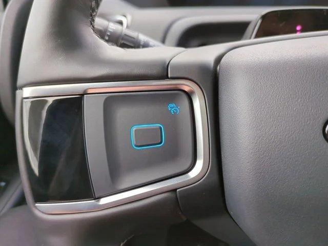 New 2026 Space Silver Metallic Ford MAX Platinum® image 26
