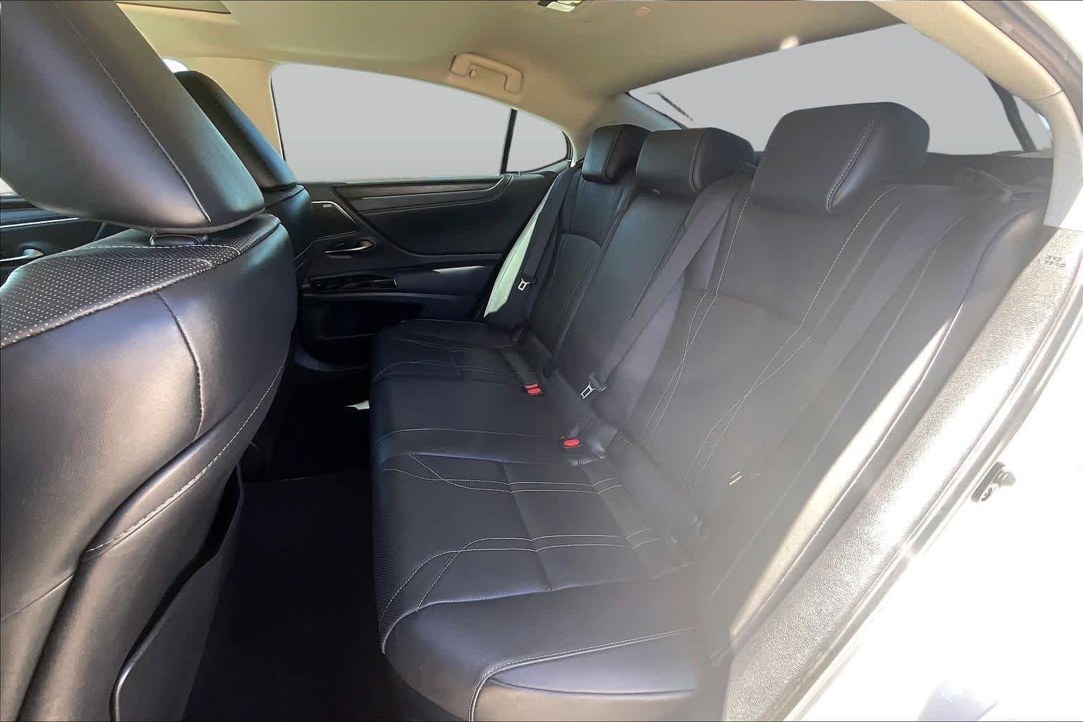 Used 2024 Eminent White Pearl Lexus Luxury image 19