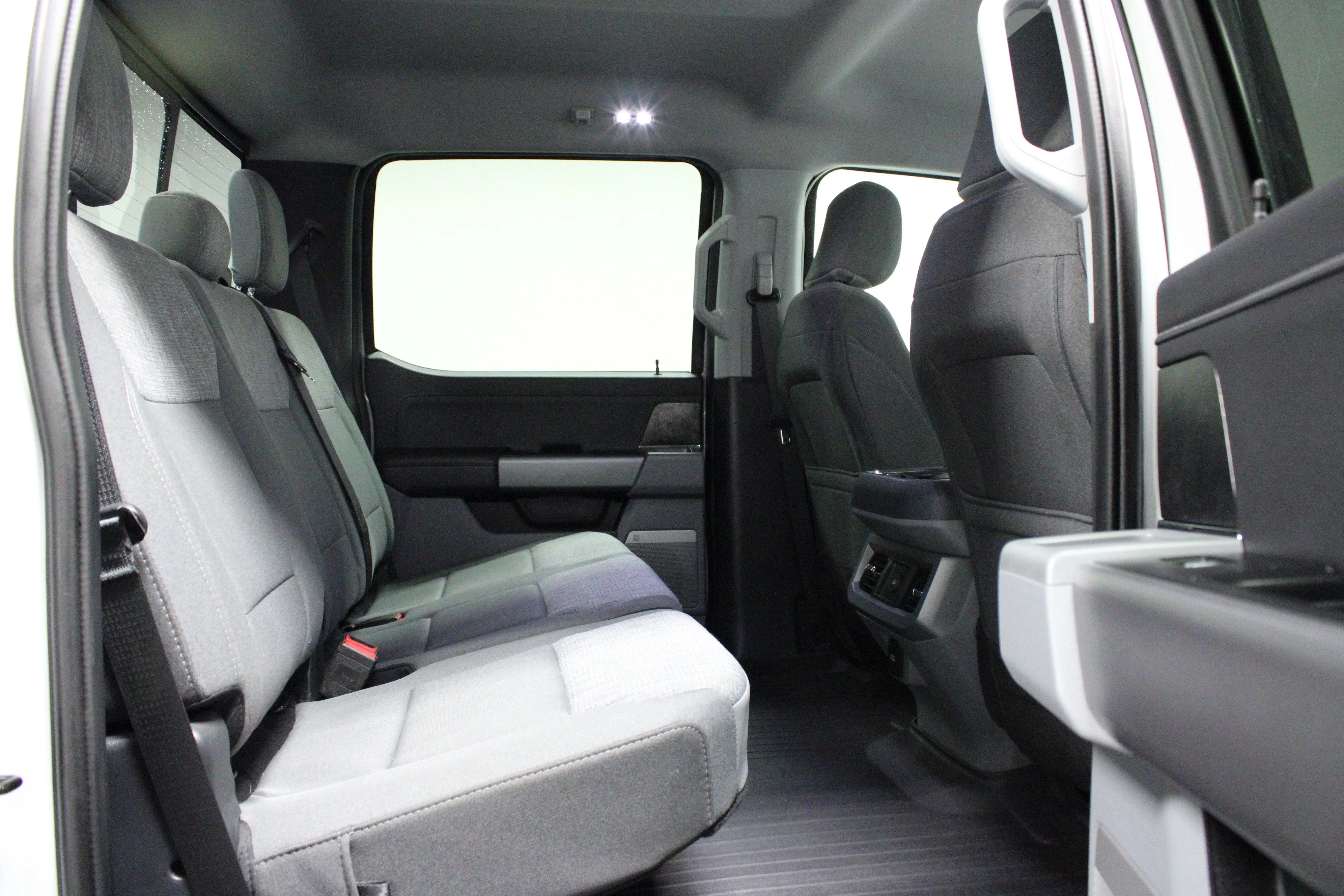 Used 2025 Avalanche Ford XLT image 16