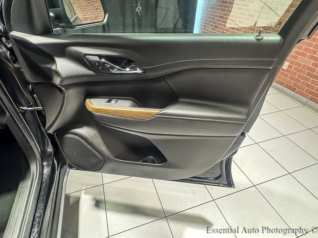 2023 GMC ACADIA - Image 27