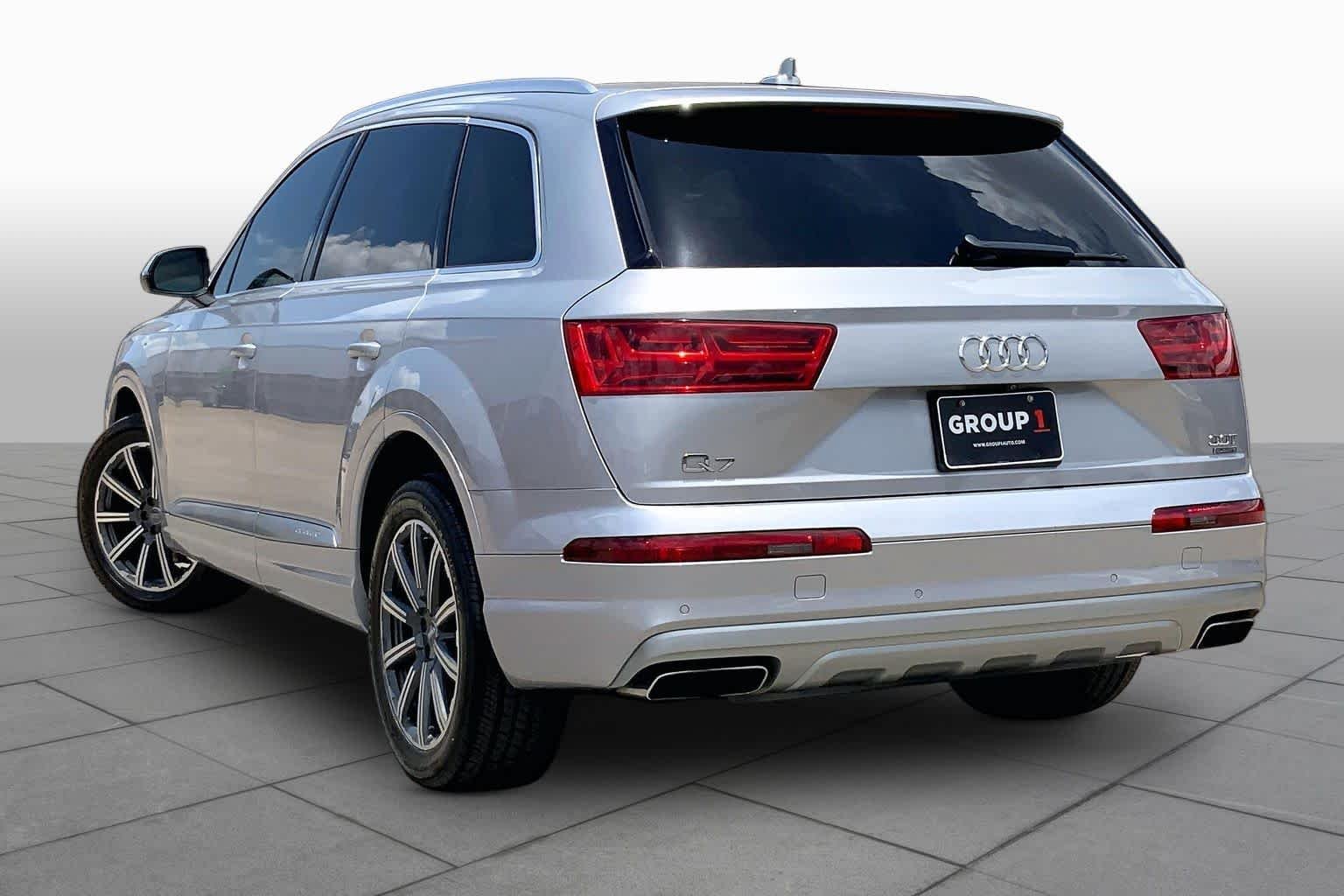 Used 2017 Florett Silver Metallic Audi Premium Plus image 12
