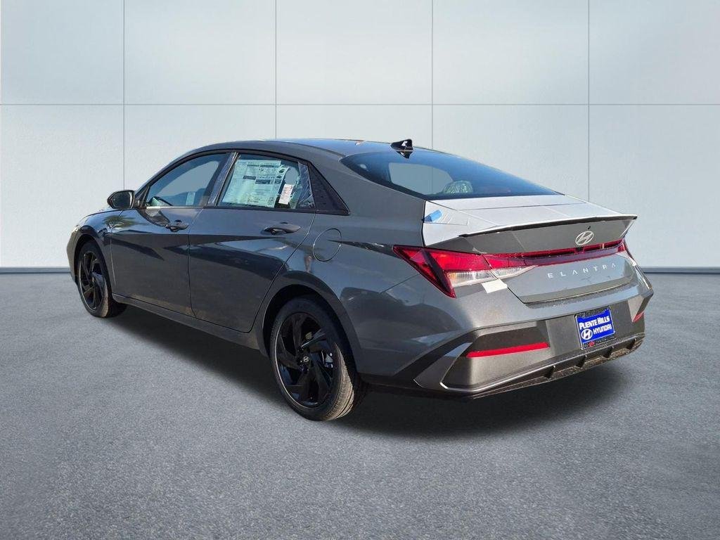 New 2026 Gray Hyundai SEL Sport Plus image 4
