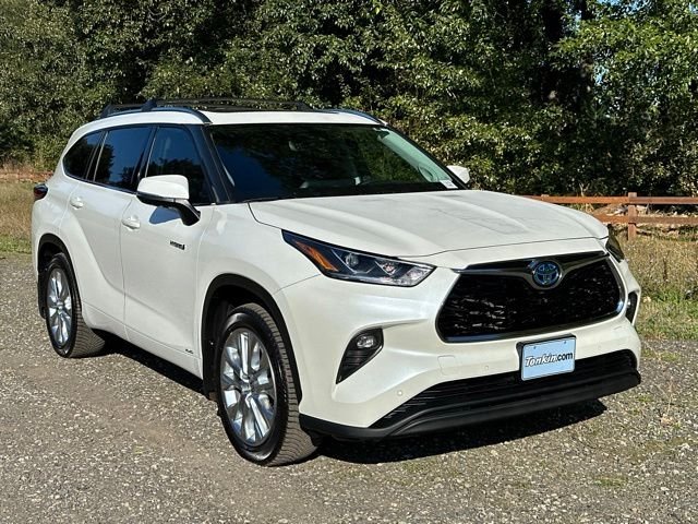 Used 2021 Blizzard Pearl Toyota Limited image 1