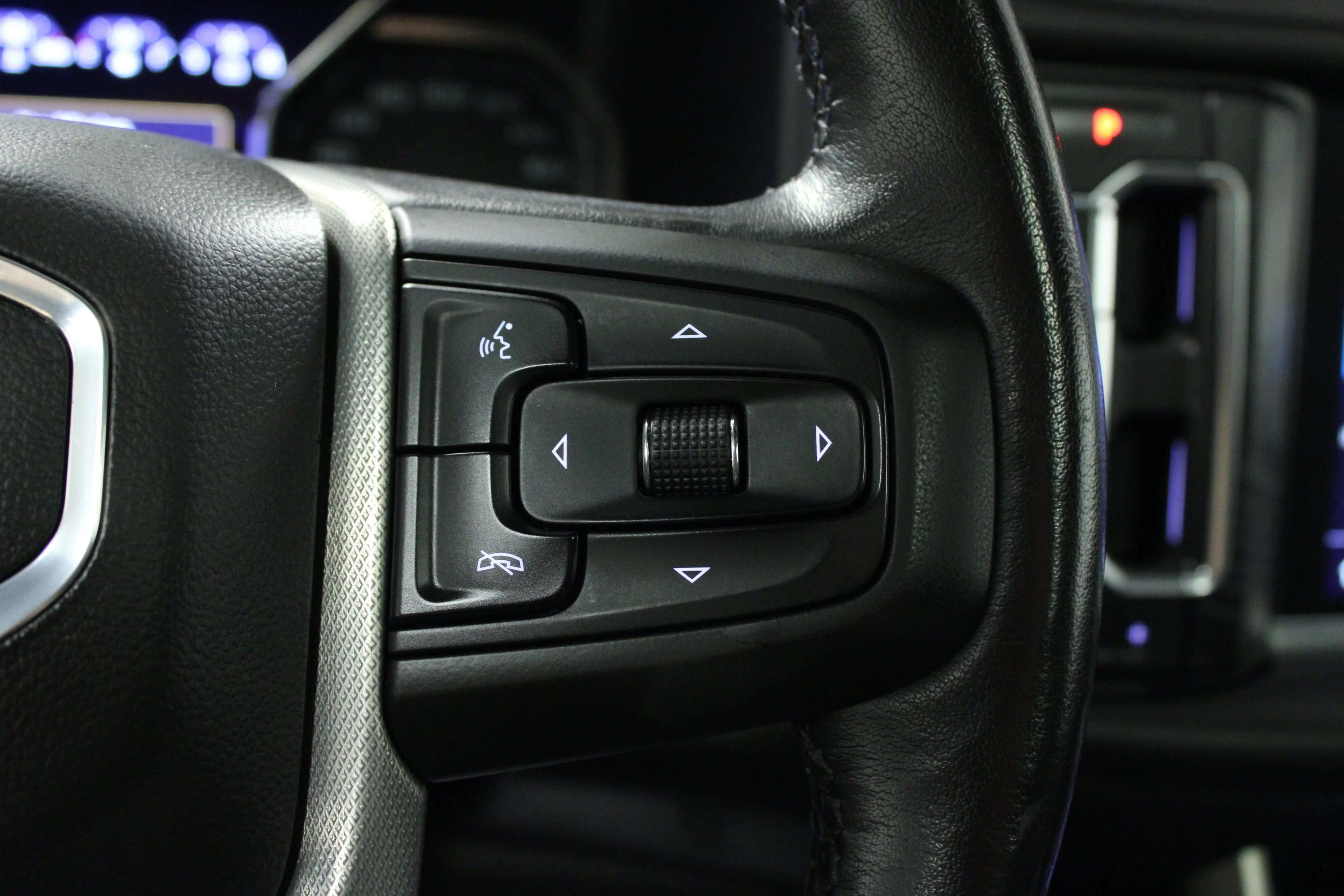 Used 2021 Onyx Black GMC Denali image 22