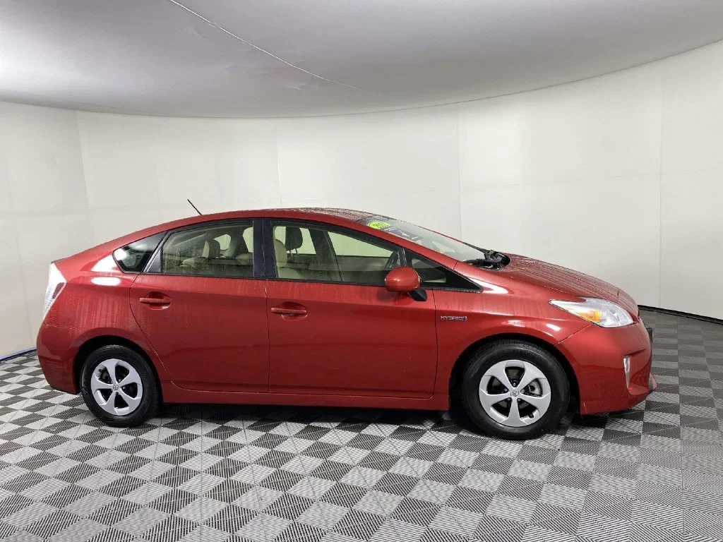 Used 2012 Barcelona Red Metallic Toyota Two image 10