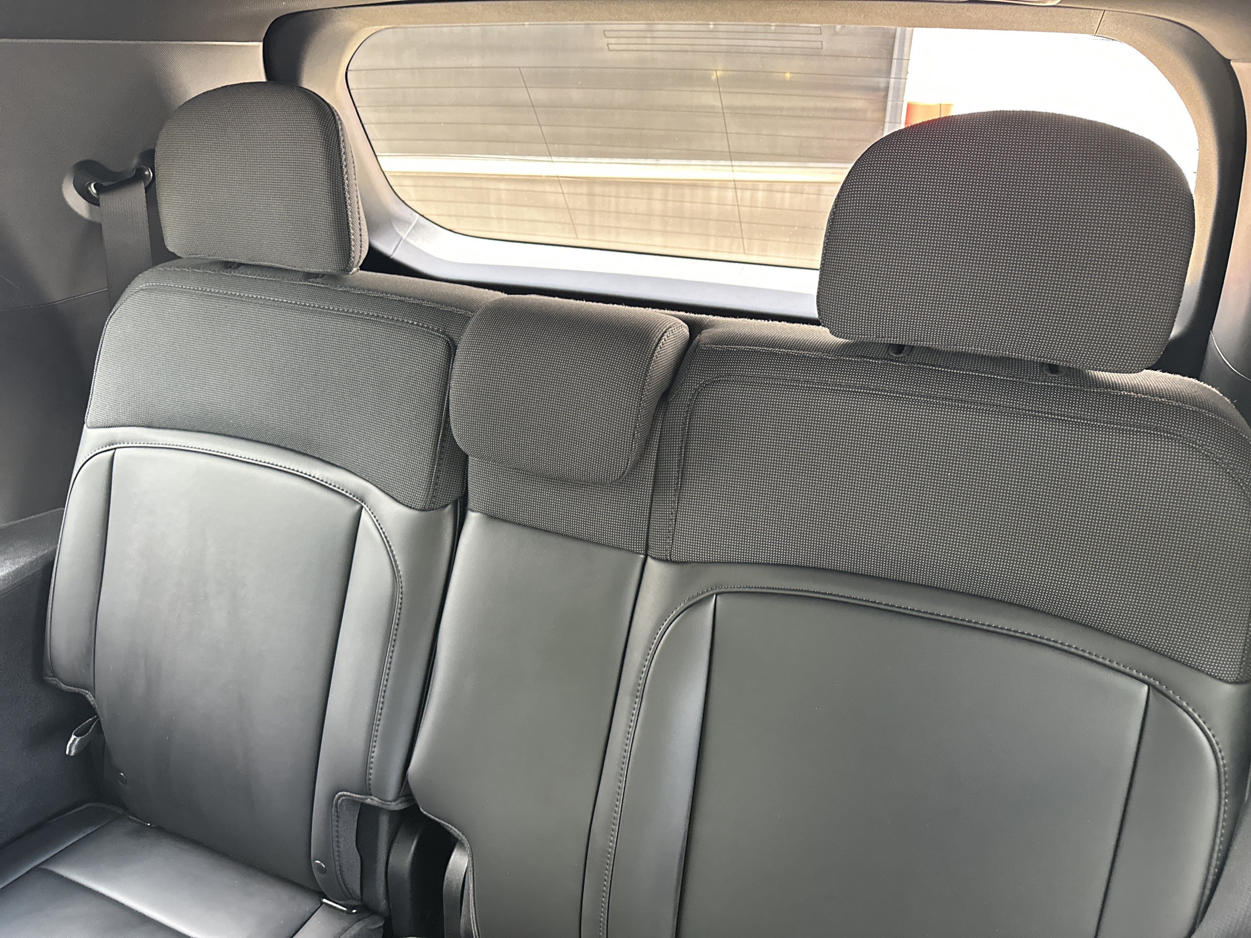 New 2027 Ivory Silver Kia S image 16