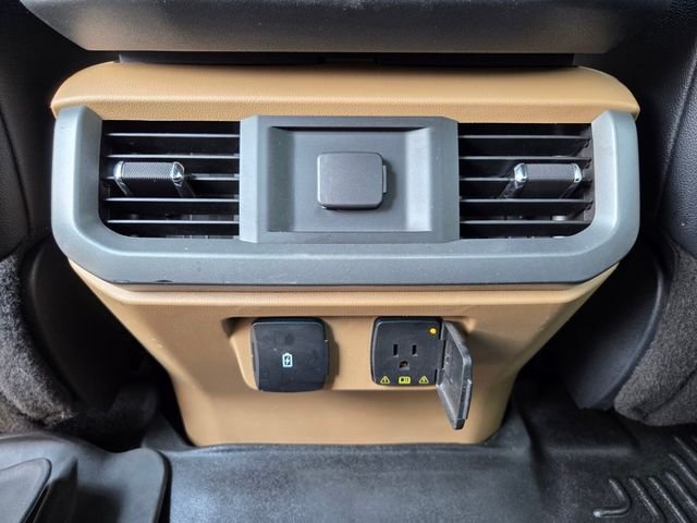 Used 2022 White Ford Lariat image 15