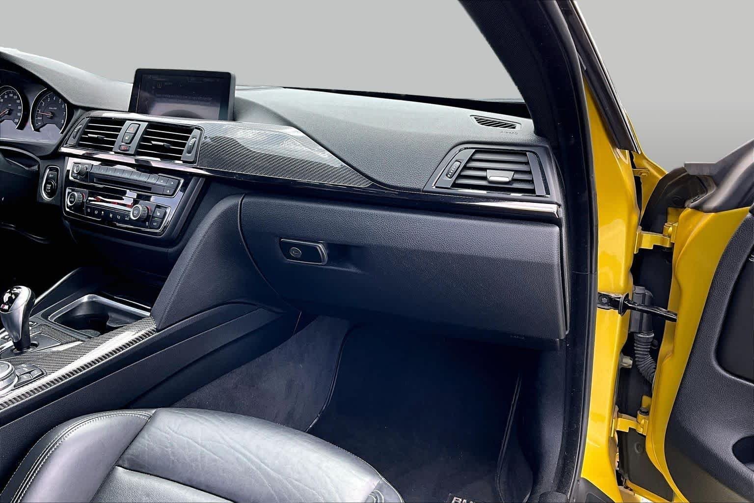 Used 2015 Austin Yellow Metallic BMW  image 18
