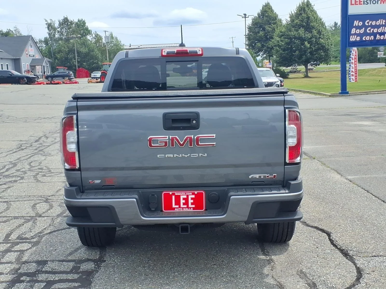Used 2021 Steel Metallic GMC AT4 w/Cloth image 6