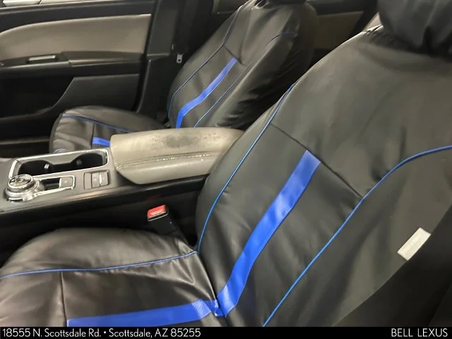 Used 2020 Blue Ford SE image 16