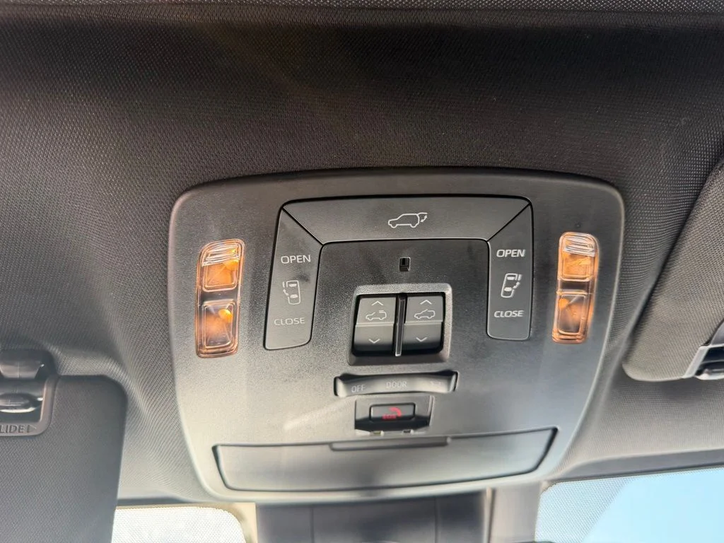 Used 2025 Silver Toyota Platinum image 15