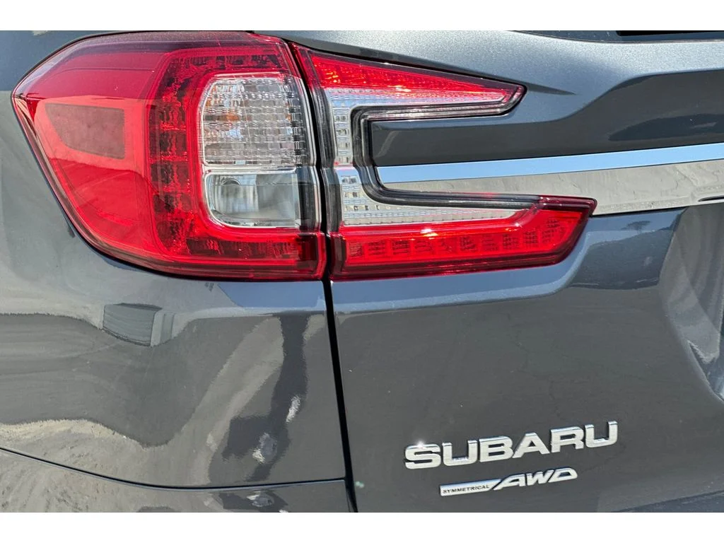 New 2026 MAGNETITE GRAY METALLIC Subaru Limited 8-Passenger image 25