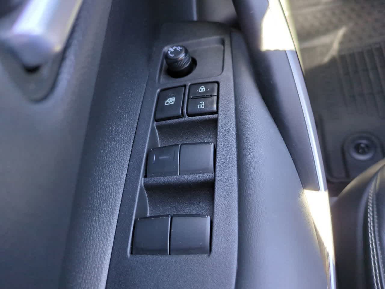 2022 Toyota Corolla XLE - Photo 23