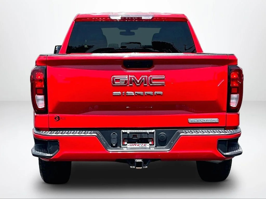 Used 2021 Red GMC Elevation image 4