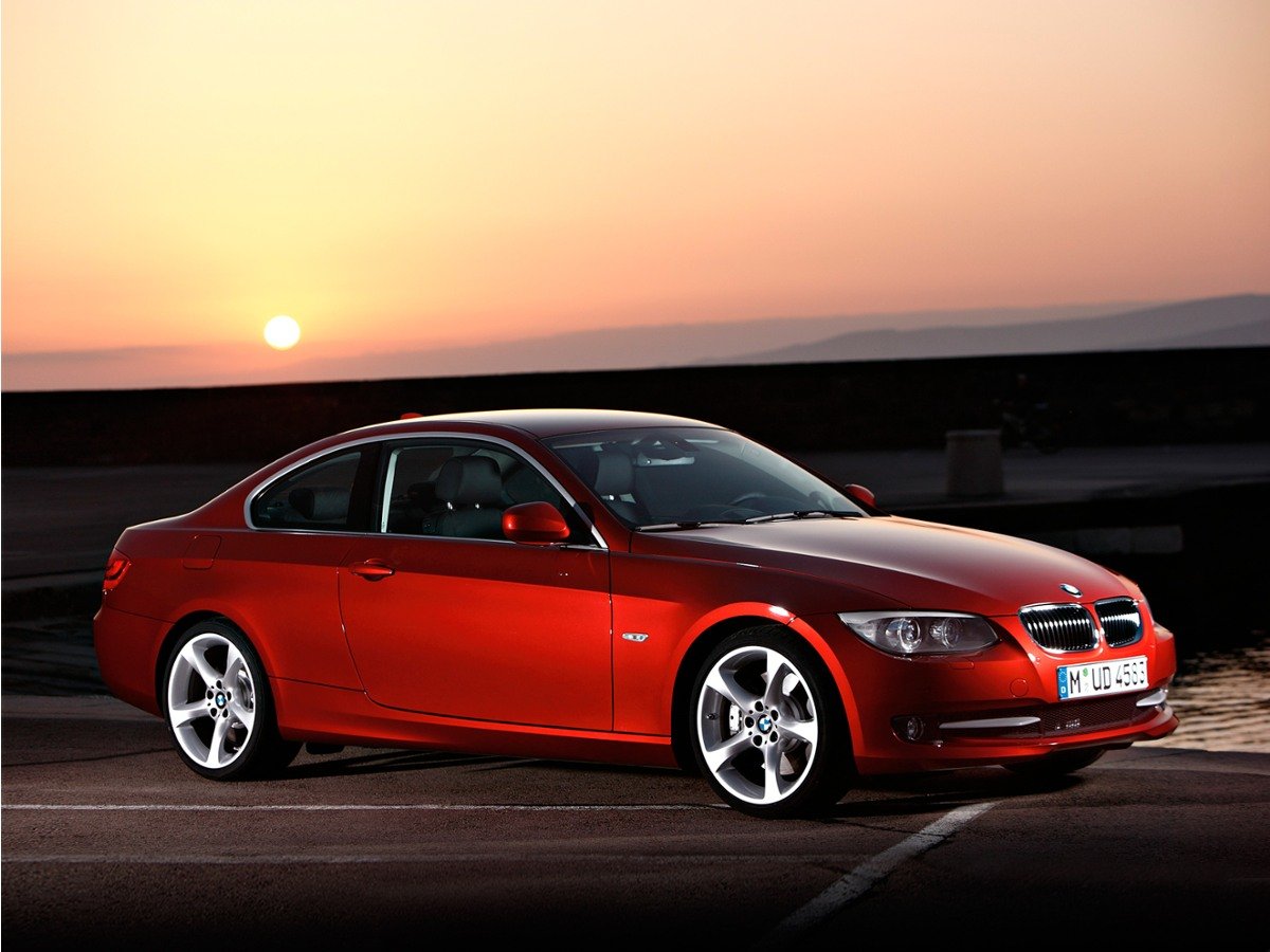 2011 BMW 3 Series's photo