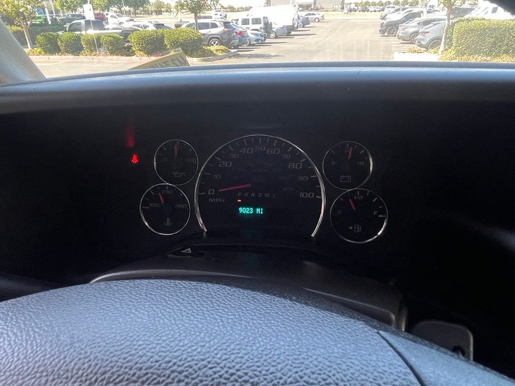 Used 2025 White GMC Work Van image 16