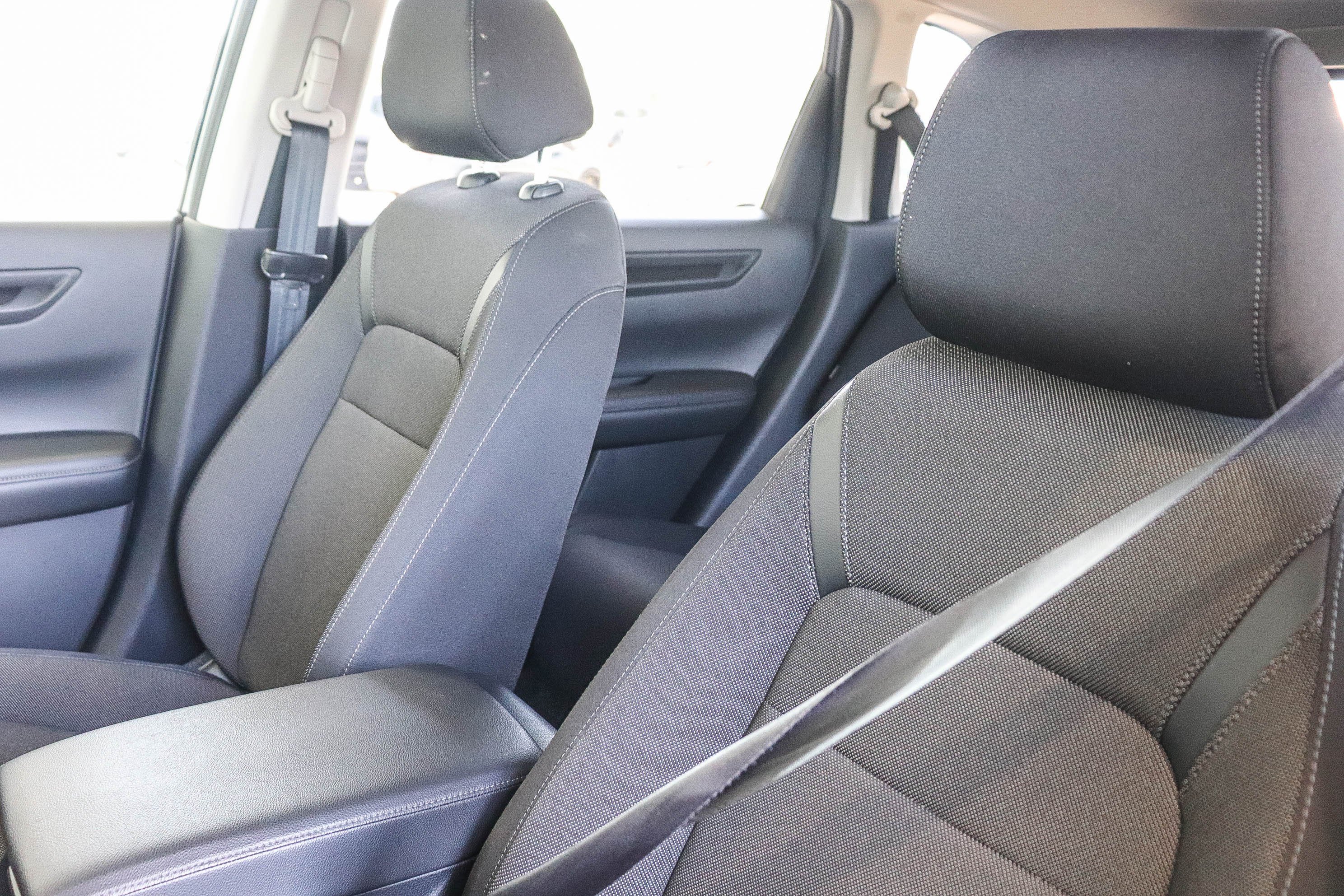 2025 Honda CR-V LX - Photo 29