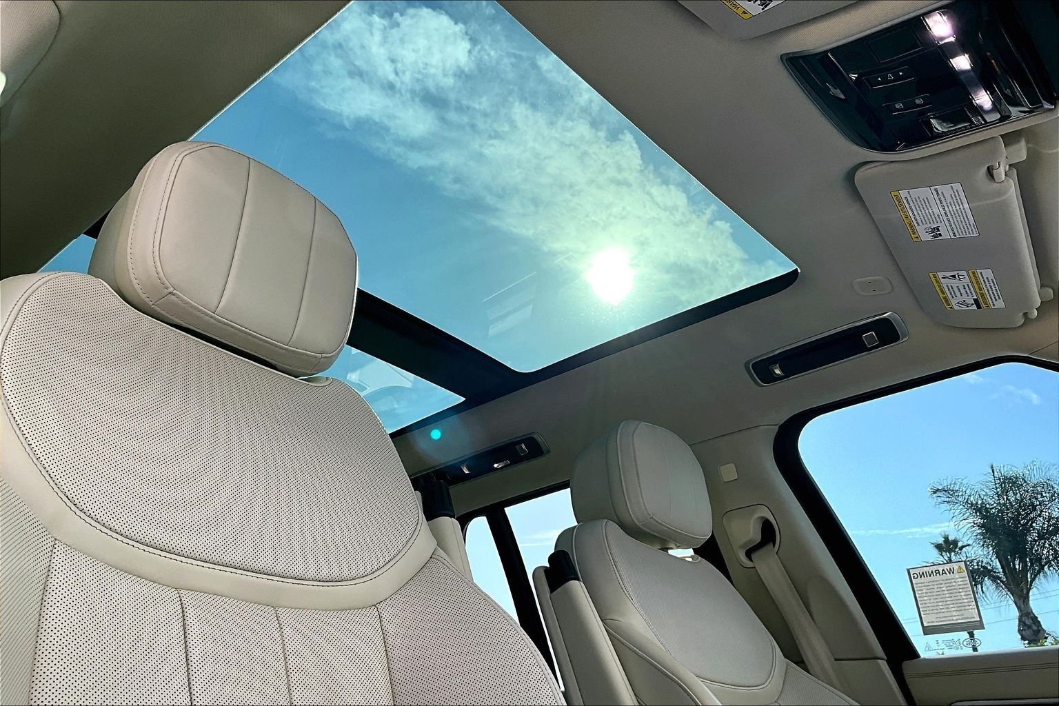 Certified Used 2023 White Land Rover SE image 19