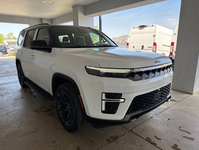 New 2026 Bright White Clear-Coat Exterior Paint Jeep 85th Anniversary Edition image 9