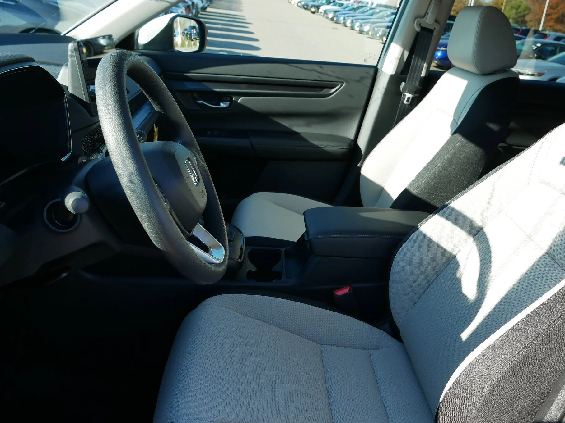 New 2026 Platinum White Pearl Honda LX image 5