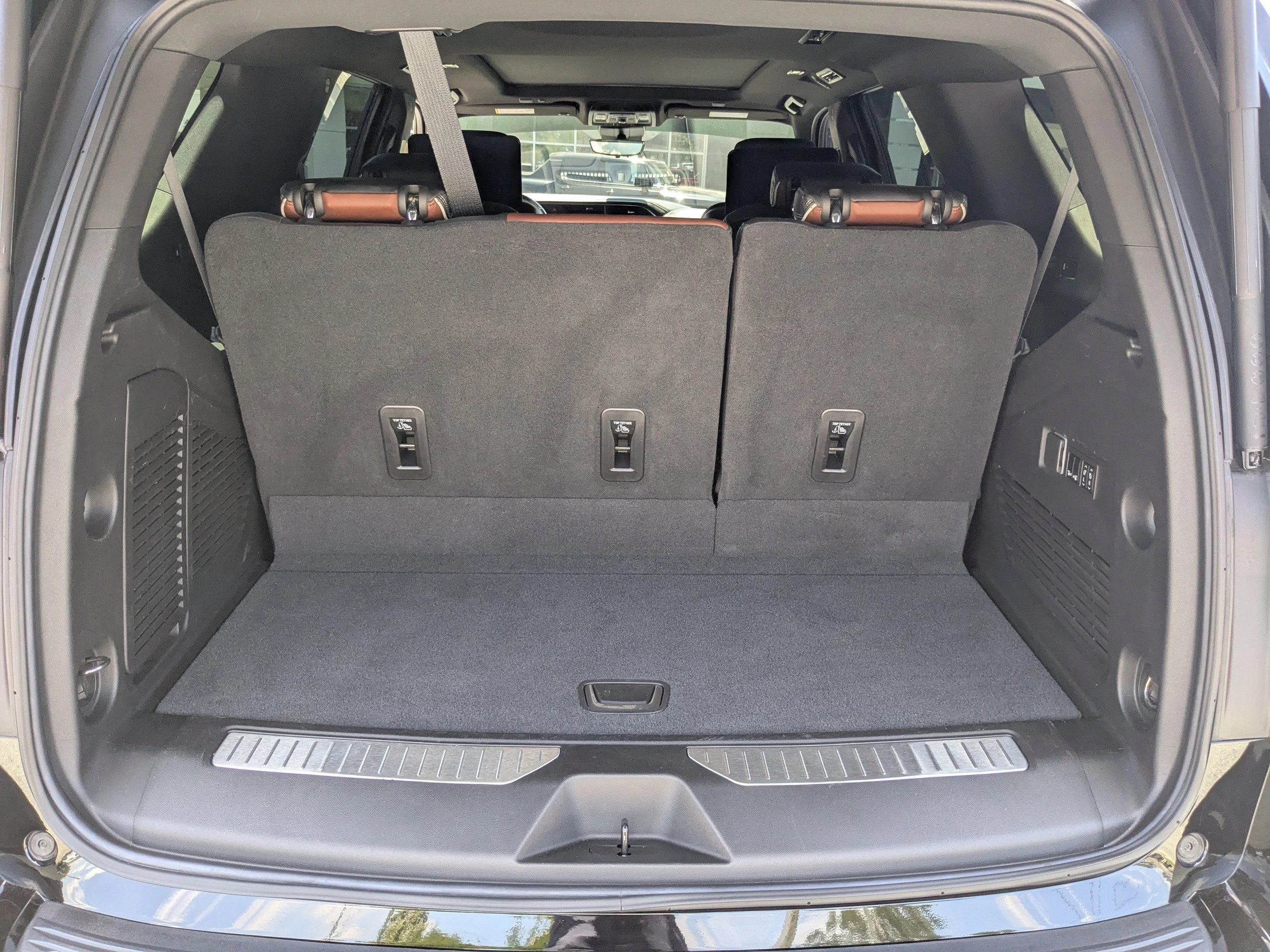 Used 2023 Onyx Black GMC Denali Ultimate image 13