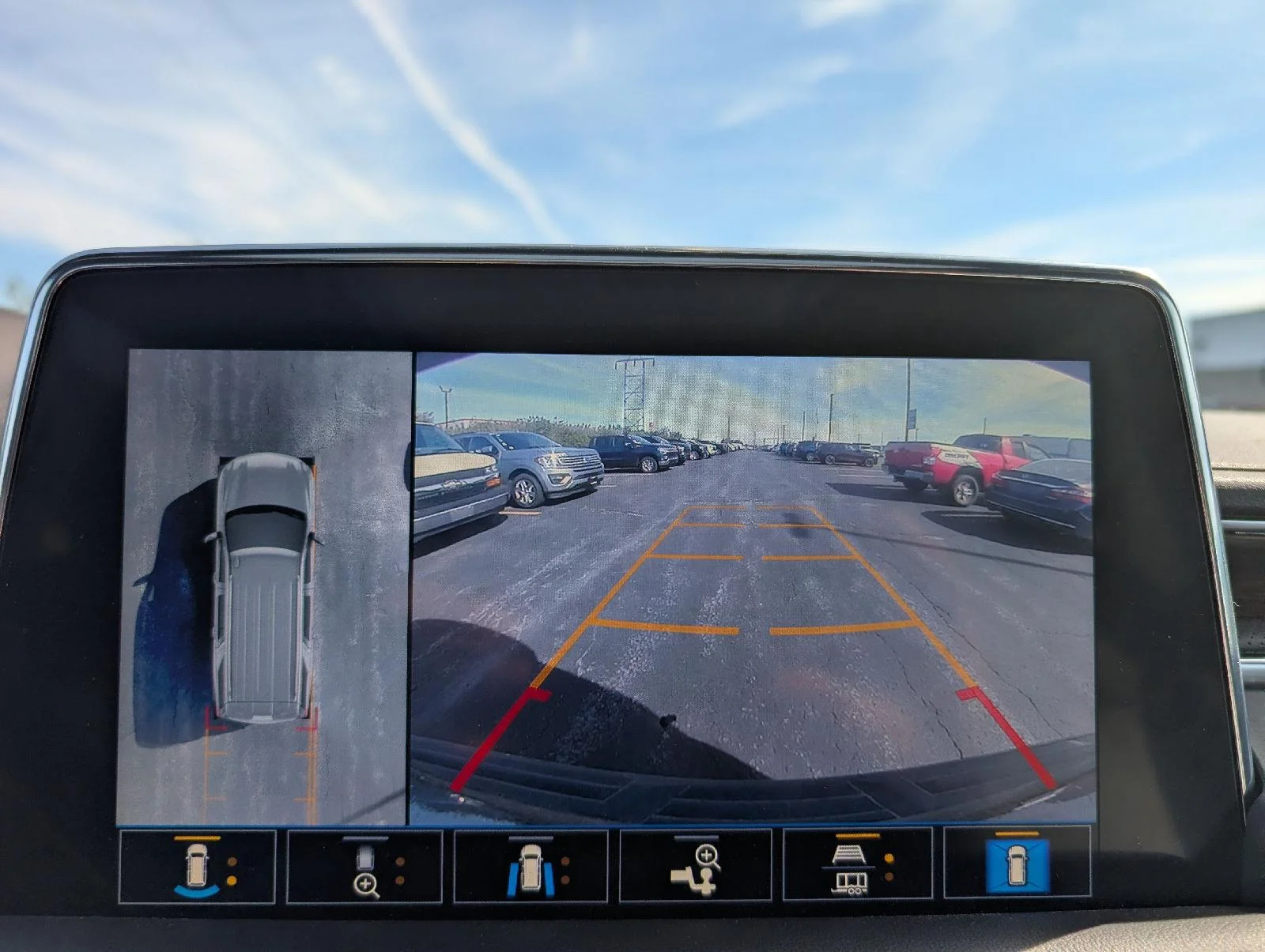 Used 2021 Shadow Gray Metallic Chevrolet Premier image 17