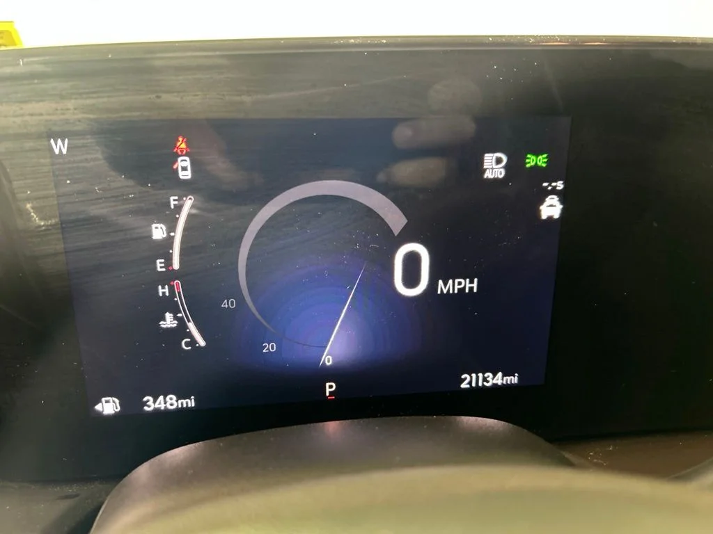 Used 2024 Red Buick Preferred image 17