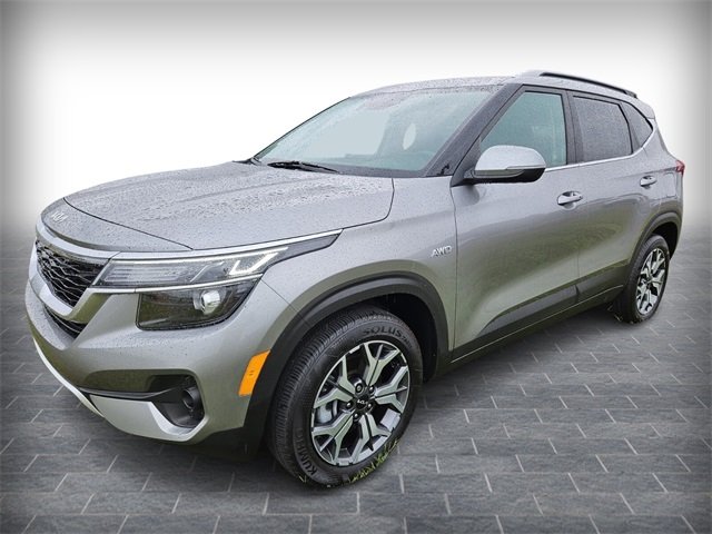 2022 Kia Seltos EX photo 3